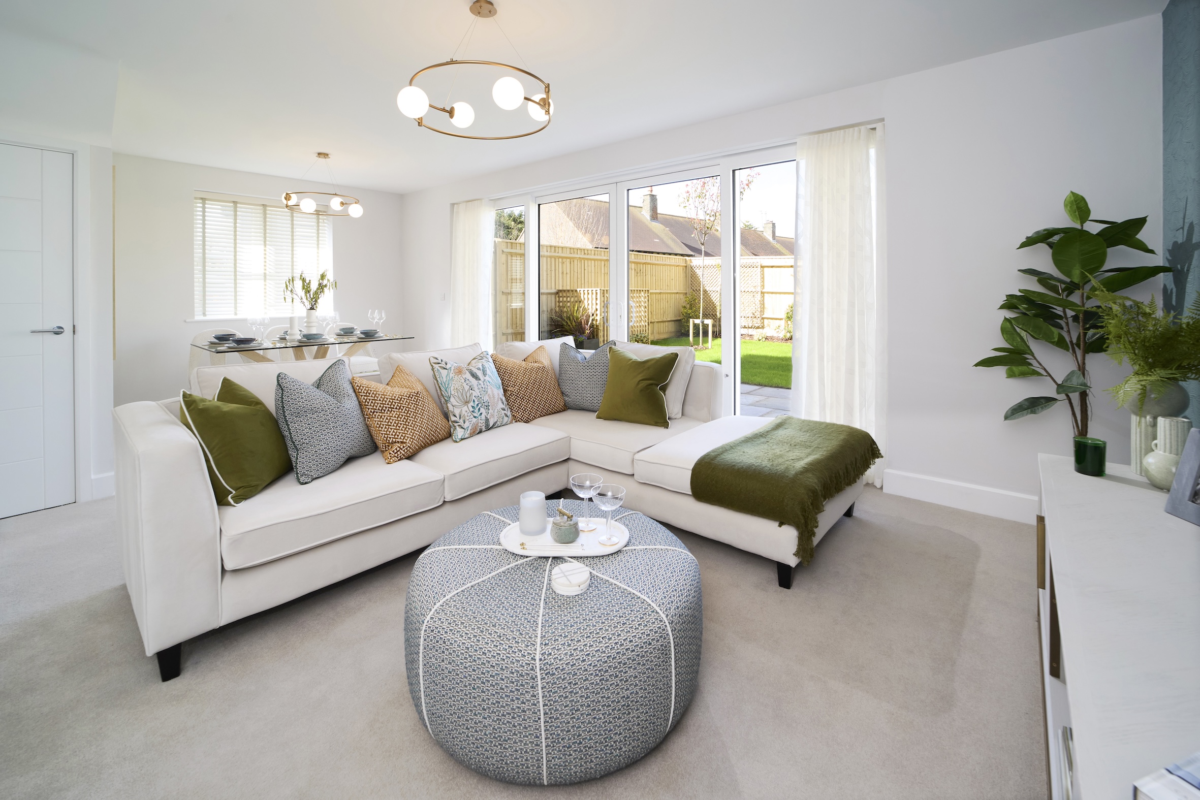 Oakley Green welcomes first purchasers
